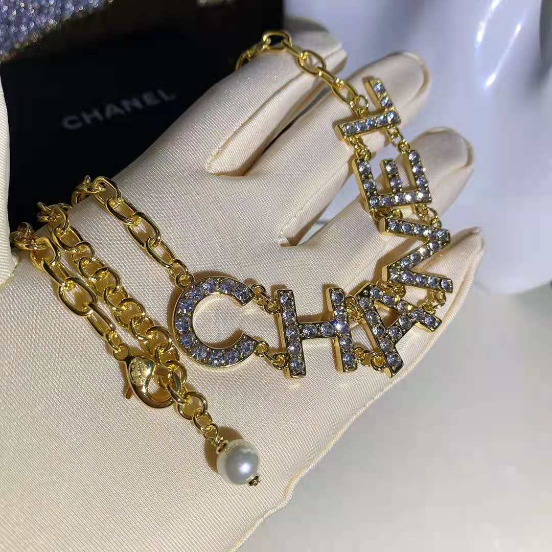 Fashion Metal Lock Letter Diamond Necklace lbcase
