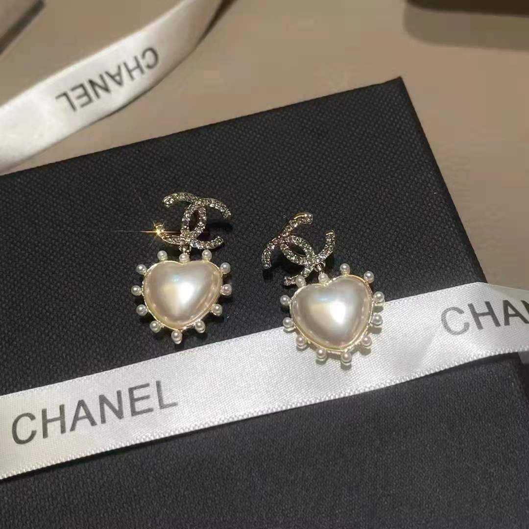 Pearl love earrings lbcase