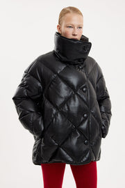 Queen Leather Black