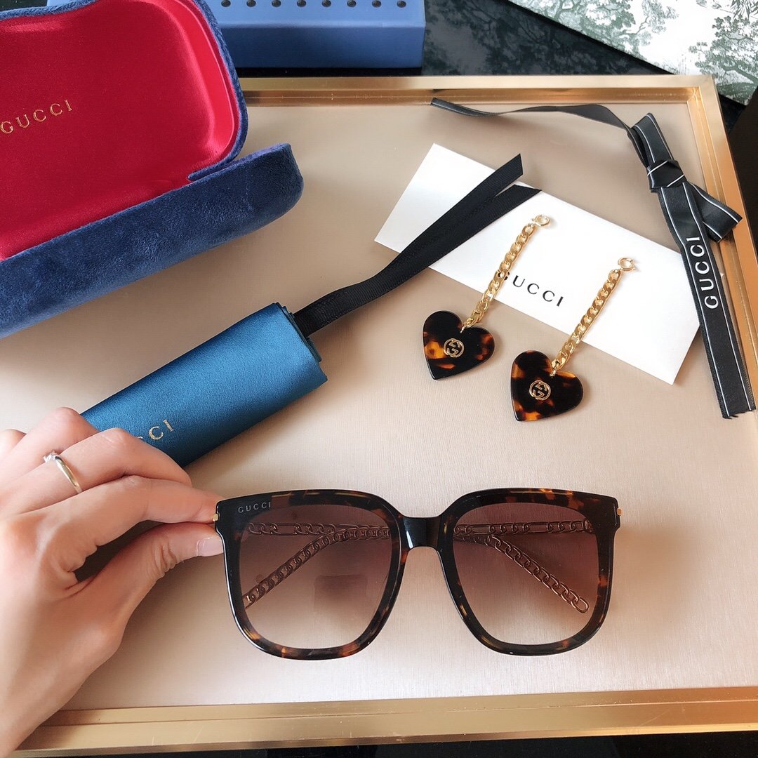 6 COLORS Ladies Pendant SUNGLASSES lbcase