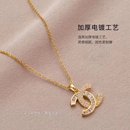 Advanced design, light luxury, double-layer letter clavicle chain lbcase