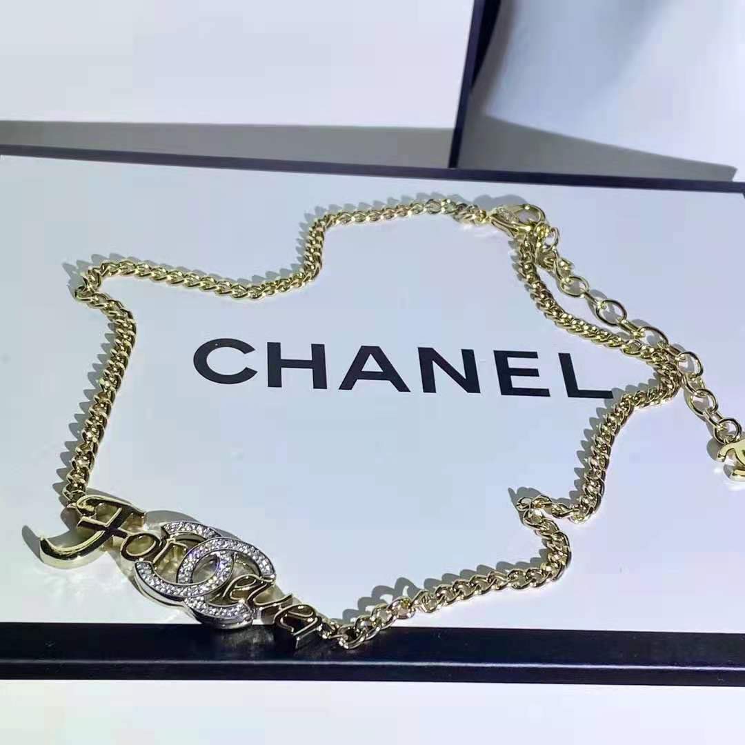 Women's exquisite necklace lbcase