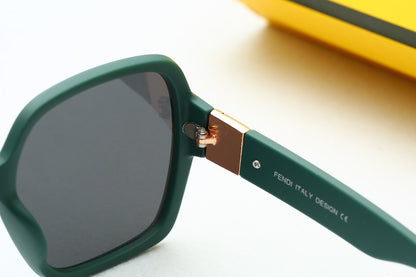 GRADIENT COLOR SUNGLASSES FOR WOMEN lbcase