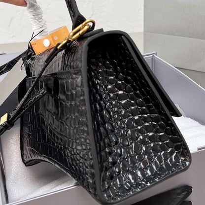 2022 new leather portable shoulder messenger bag lbcase
