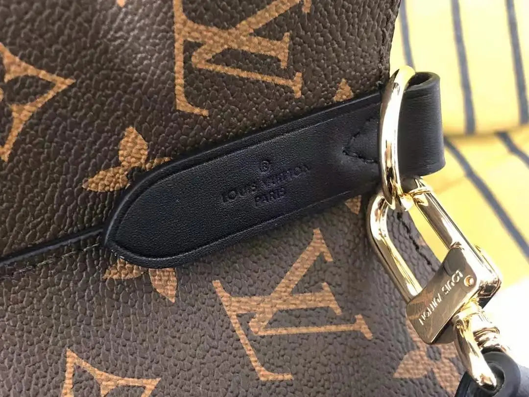 Leather bucket bag lbcase
