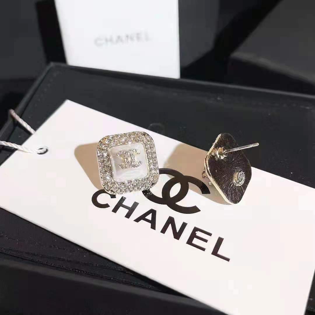 Silver Diamond Earrings lbcase