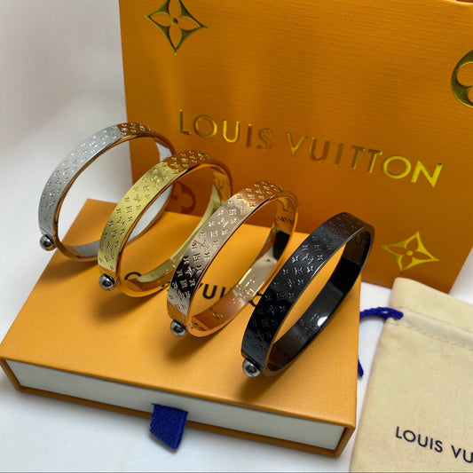 Luxury 4-color Letter Bracelet lbcase