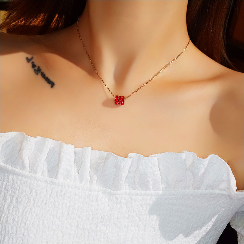 Fading titanium steel waist pendant necklace lbcase