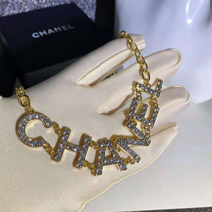 Fashion Metal Lock Letter Diamond Necklace lbcase