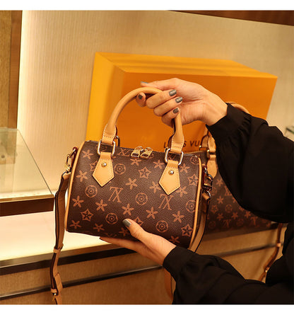 2022 new leather reading pillow handbag lbcase