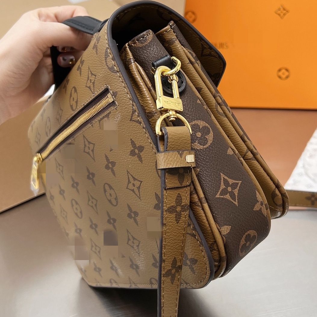2022 new European and American retro postman bag lbcase