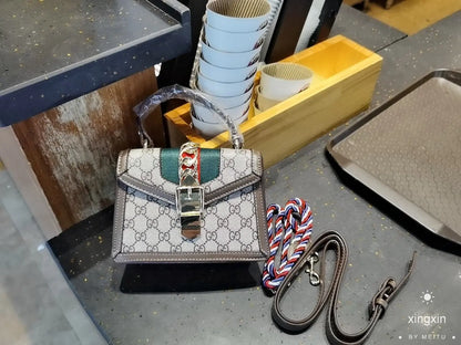 Padlock Supreme top handle bag lbcase