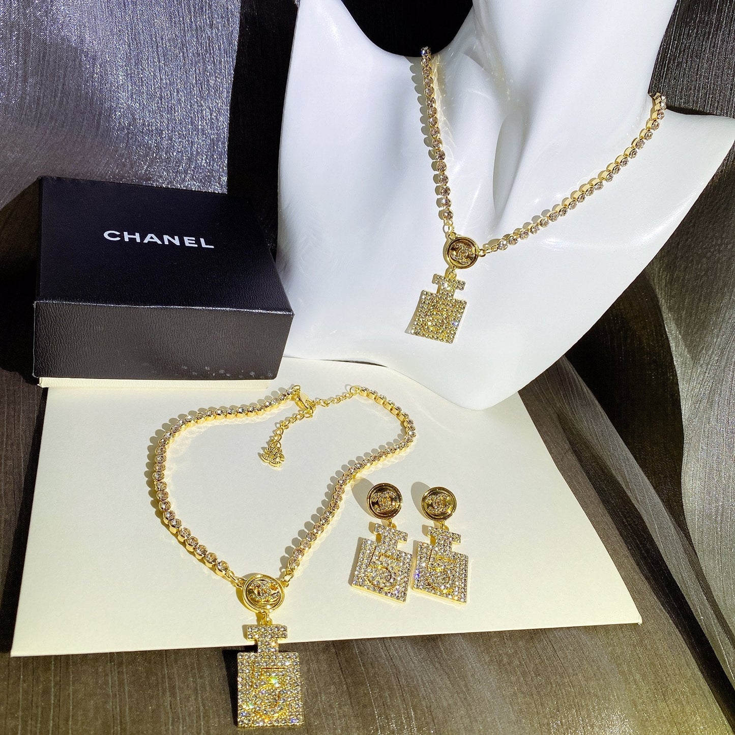 Luxury Diamond Pendant Necklace lbcase