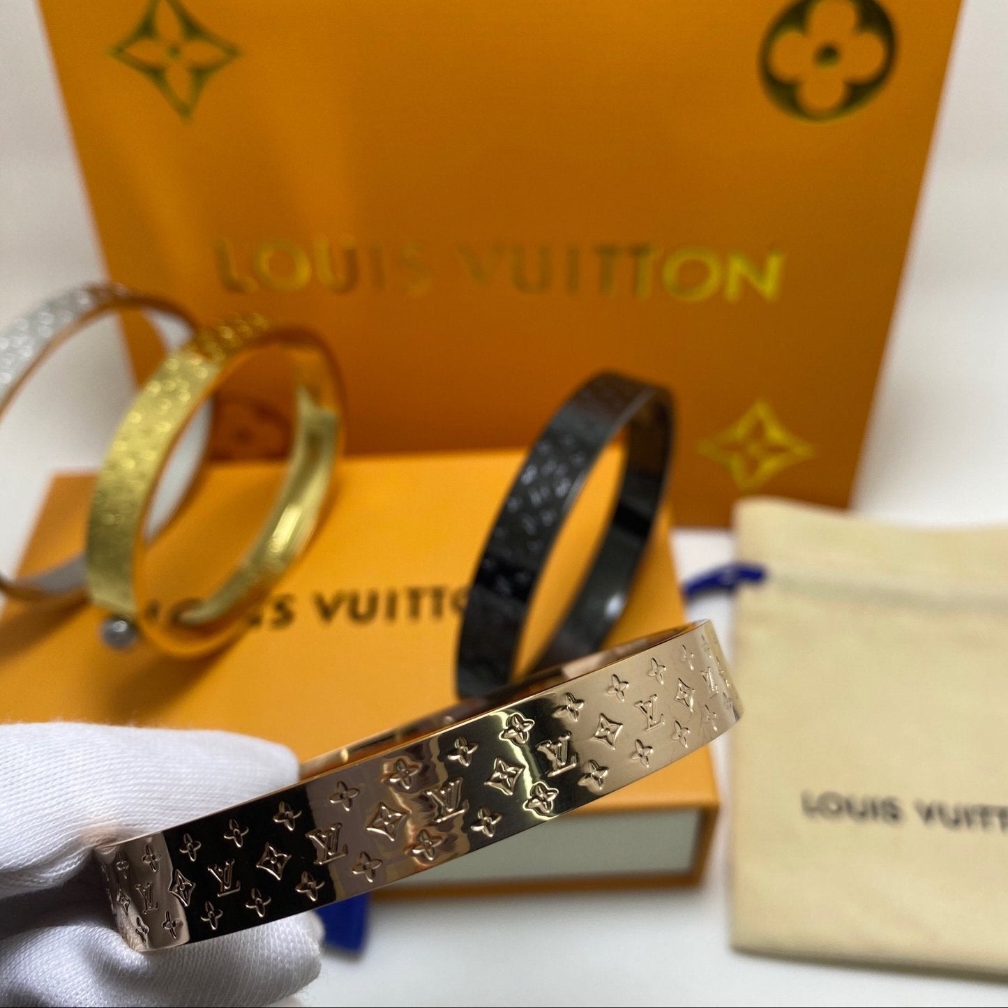 Luxury 4-color Letter Bracelet lbcase