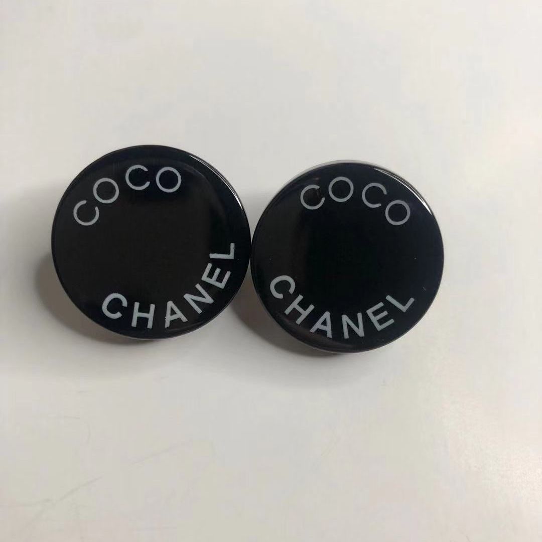 Small fragrant wind compound ear nail