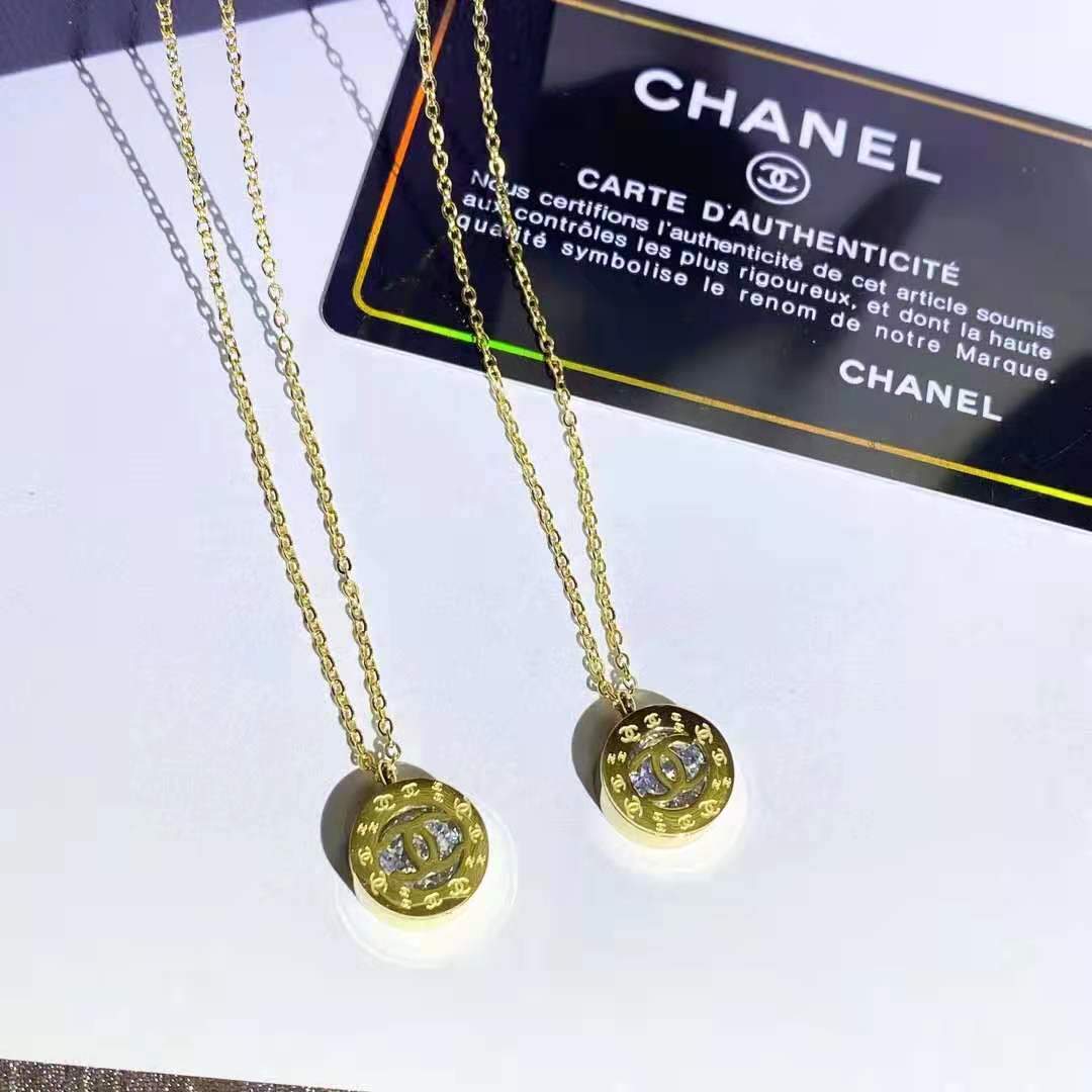 18k Solitaire Necklace Ladies lbcase