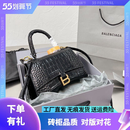2022 new leather portable shoulder messenger bag lbcase