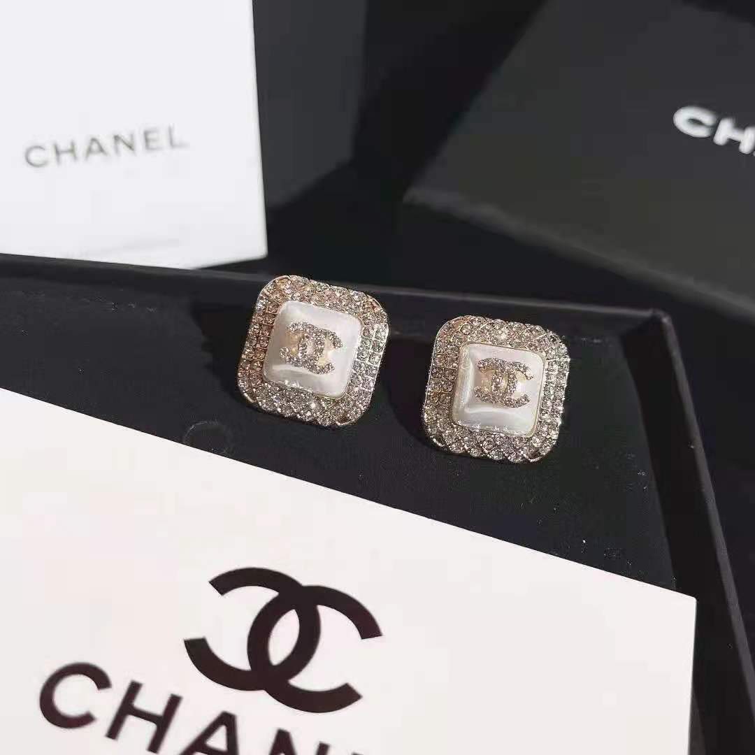 Silver Diamond Earrings lbcase