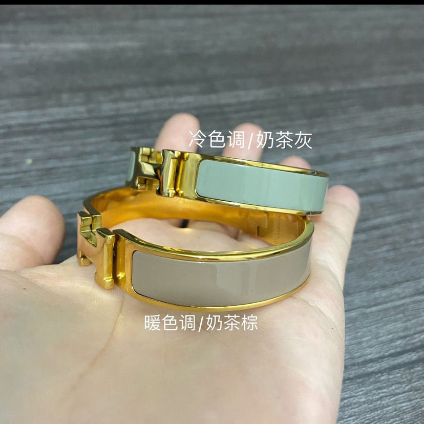Xiaoxiang Feng Rhinestone Chain Bracelet lbcase