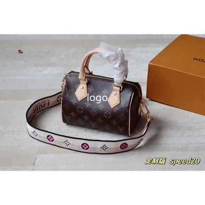 2022 new presbyopic handbag mini hand bill of lading shoulder slung handbag lbcase