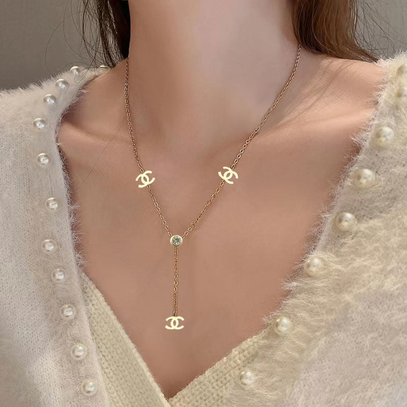 Xiaofeng clavicle pendant lbcase