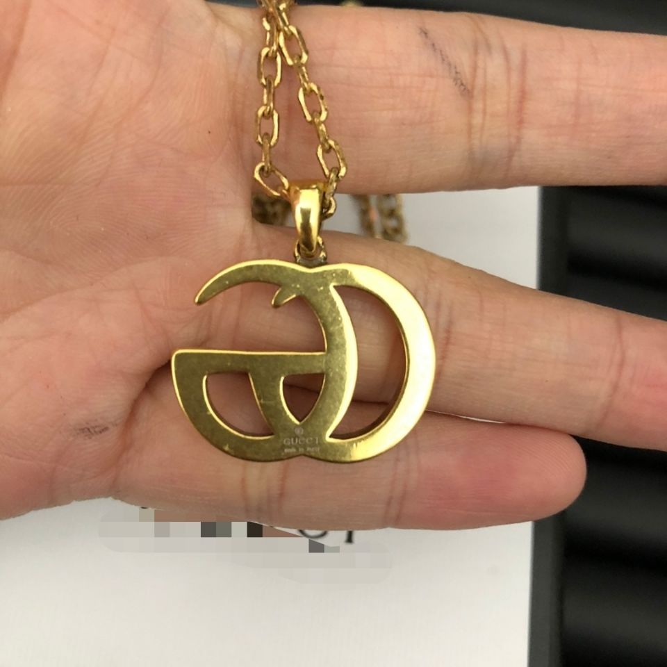 New stylish vintage necklace