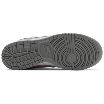 Nike Wmns Dunk Low 'Soft Grey Pink'