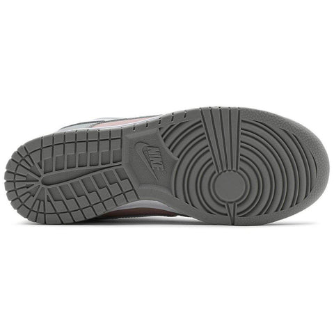 Nike Wmns Dunk Low 'Soft Grey Pink'