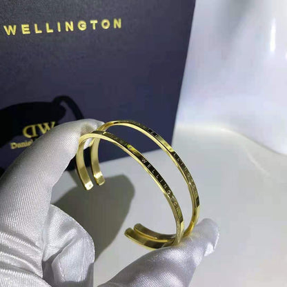 Double Loop Bracelet lbcase