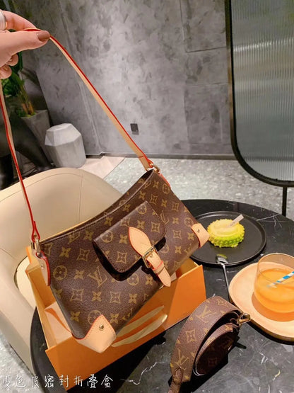 Hobo Dauphine MM Handbag lbcase