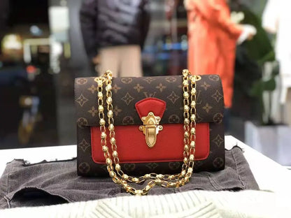 Metal Chain Leather Shoulder Bag lbcase