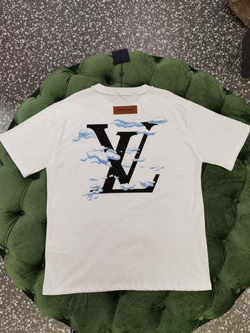 L // V - I N - T H E - C L O U D S - T S H I R T (M E N S & W O M E N S)