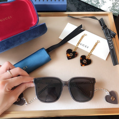6 COLORS Ladies Pendant SUNGLASSES lbcase