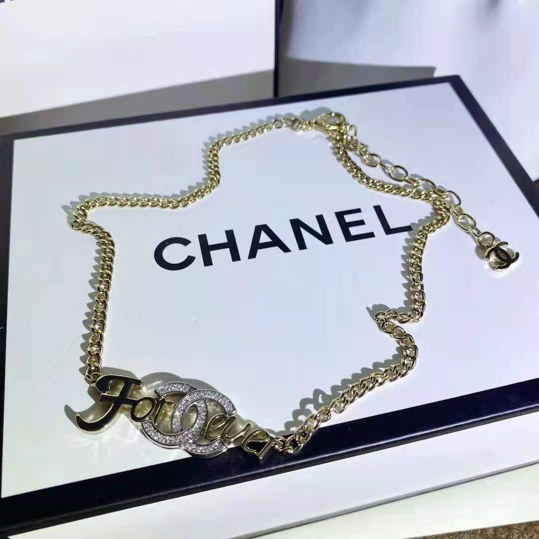Women's exquisite necklace lbcase