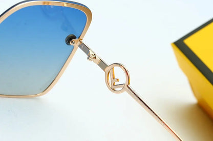 4 COLORS WOMEN SUMMER SUNGLASSES lbcase