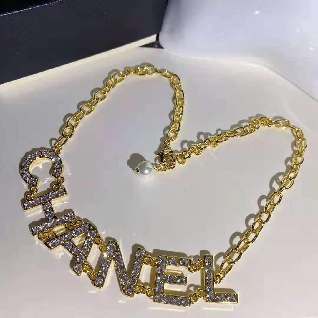 Fashion Metal Lock Letter Diamond Necklace lbcase
