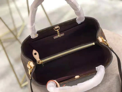 Medium Leather Shoulder Bag BB lbcase