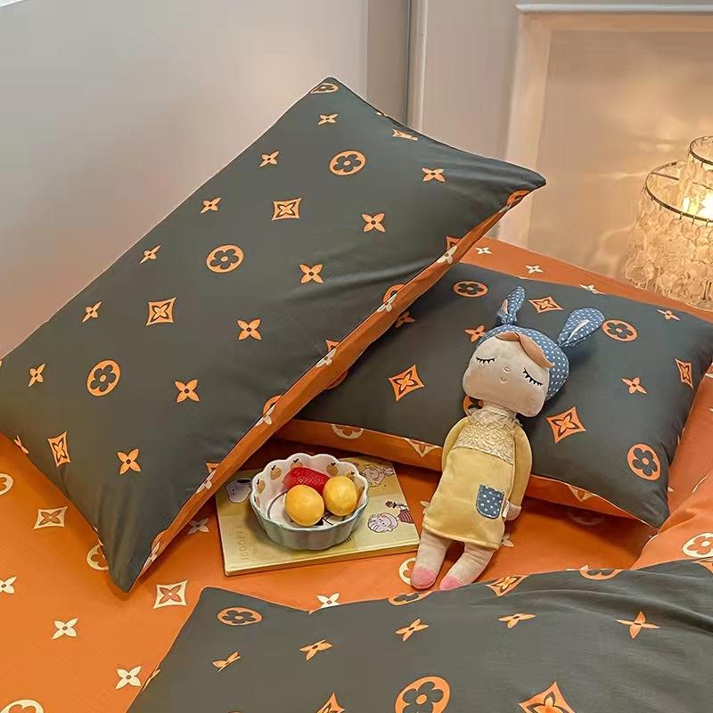 Luxury Quilt Cover Four-Piece Set With Bed Sheet Pillowcase lbcase