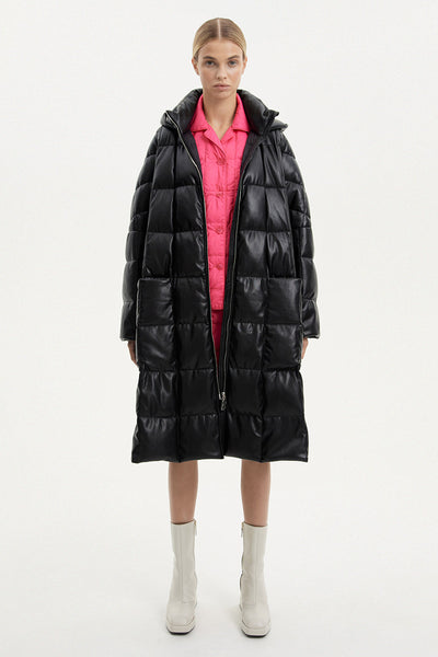 Pyramide Leather Black