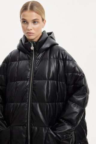 Pyramide Leather Black
