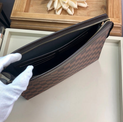 LV Classic Pochette lbcase