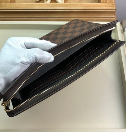LV Classic Pochette lbcase