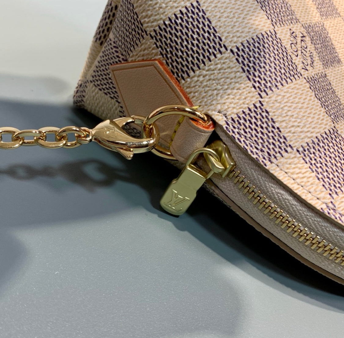 Classic Pochette lbcase