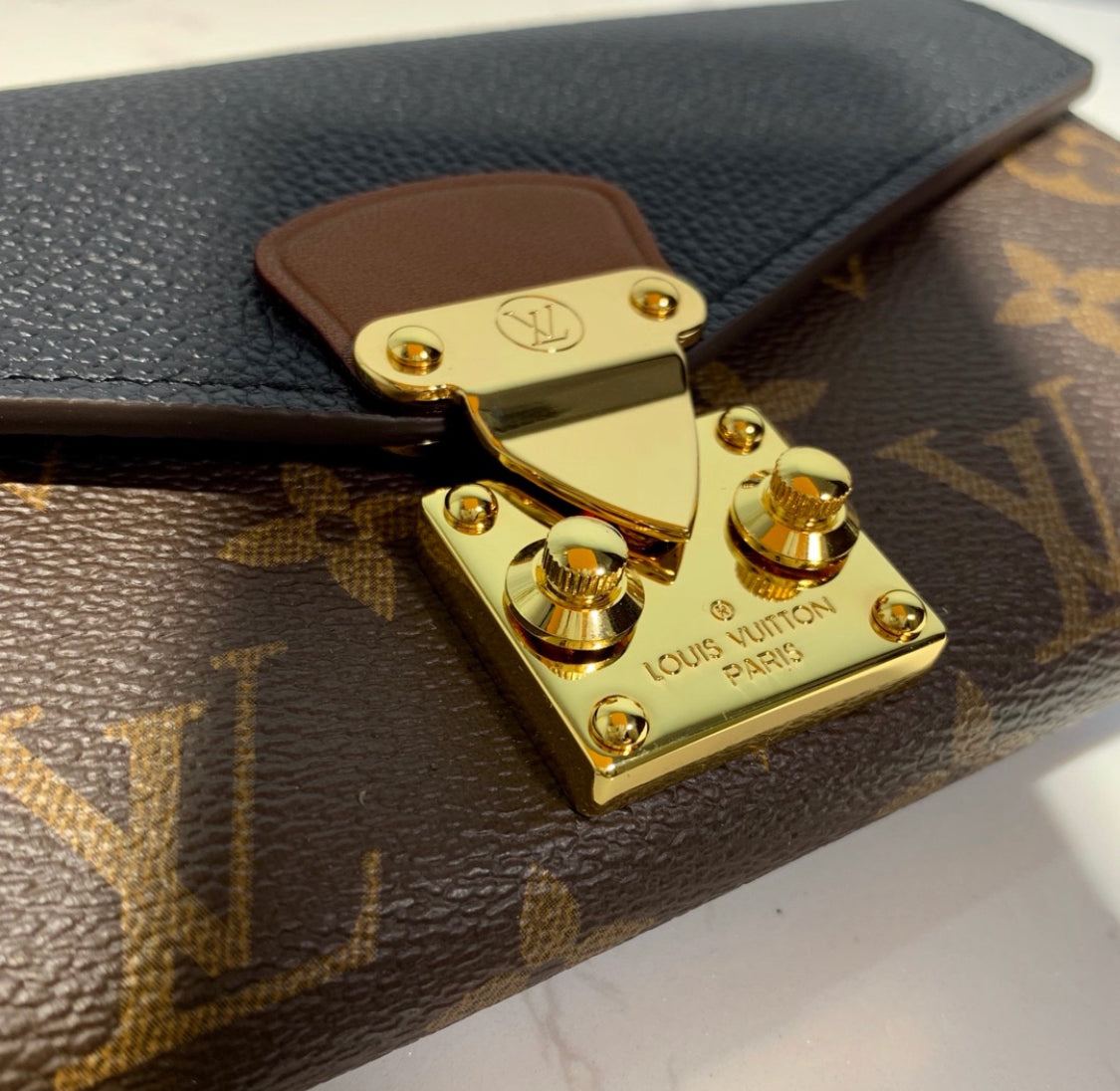 Wallet lbcase