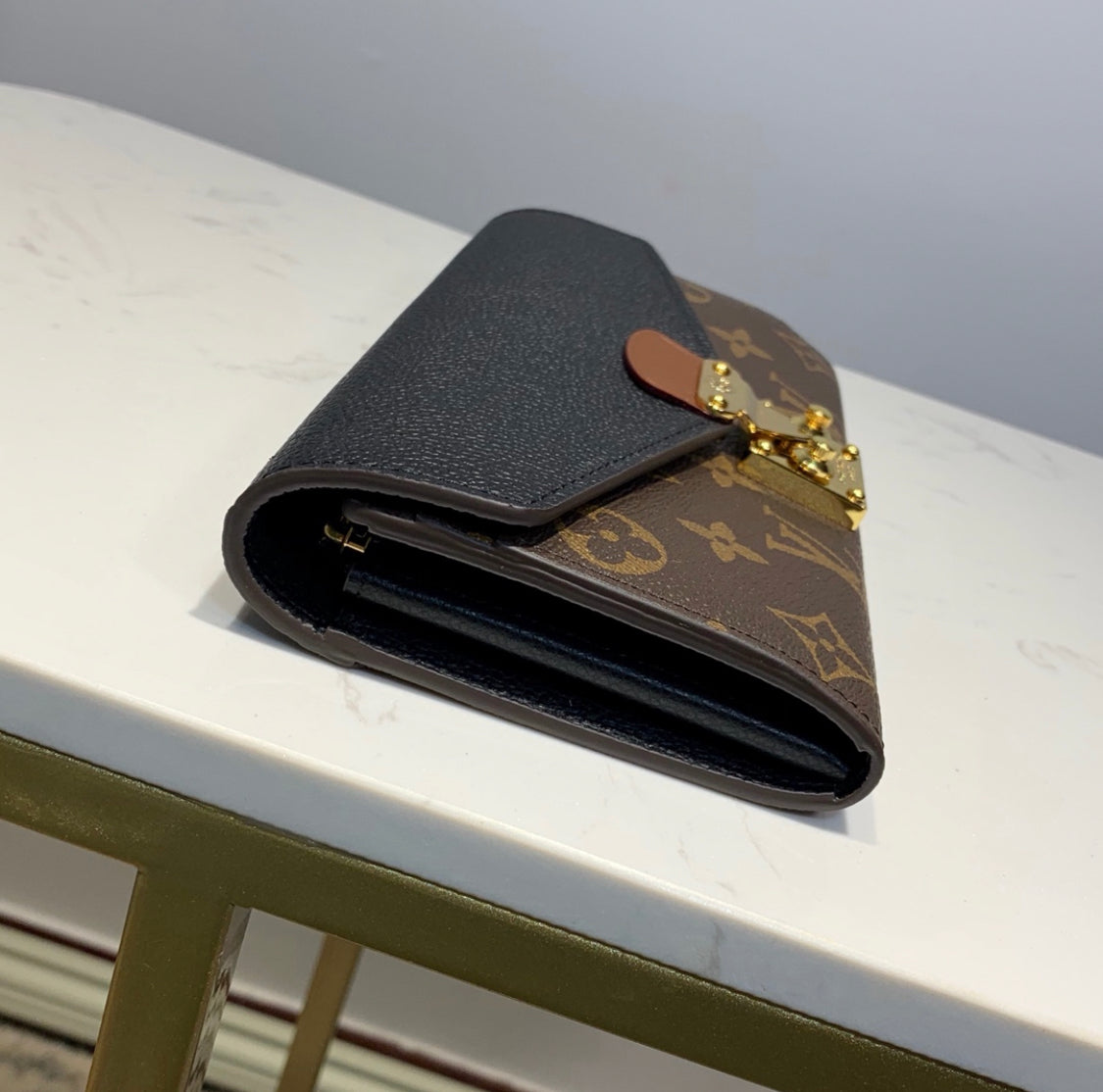 Wallet lbcase