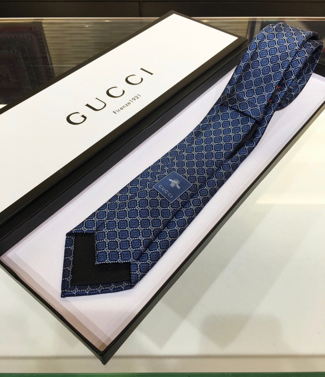 gucci necktie lbcase