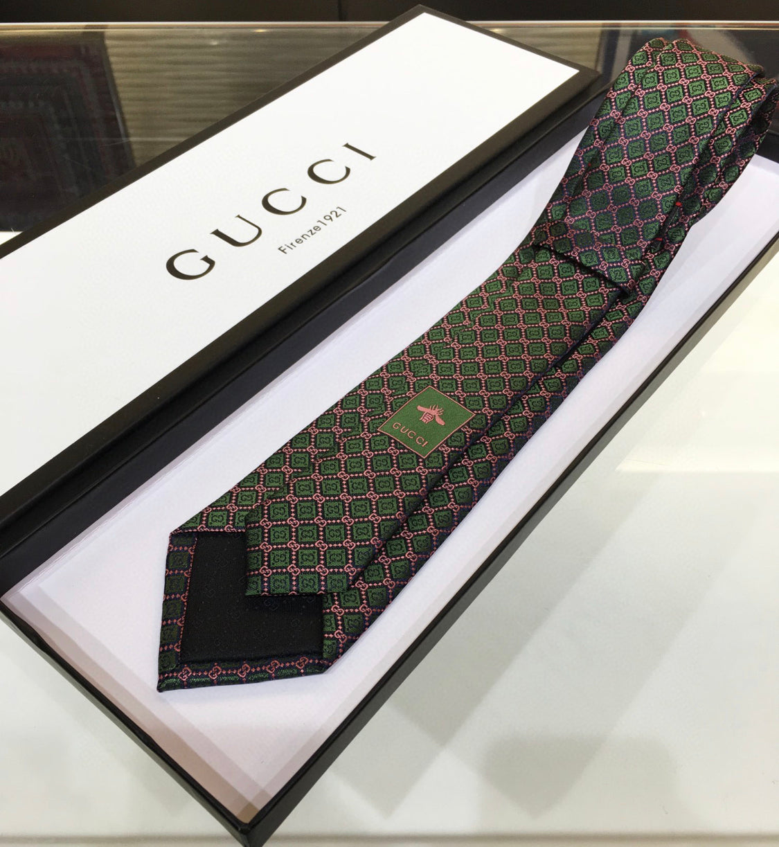 gucci necktie lbcase