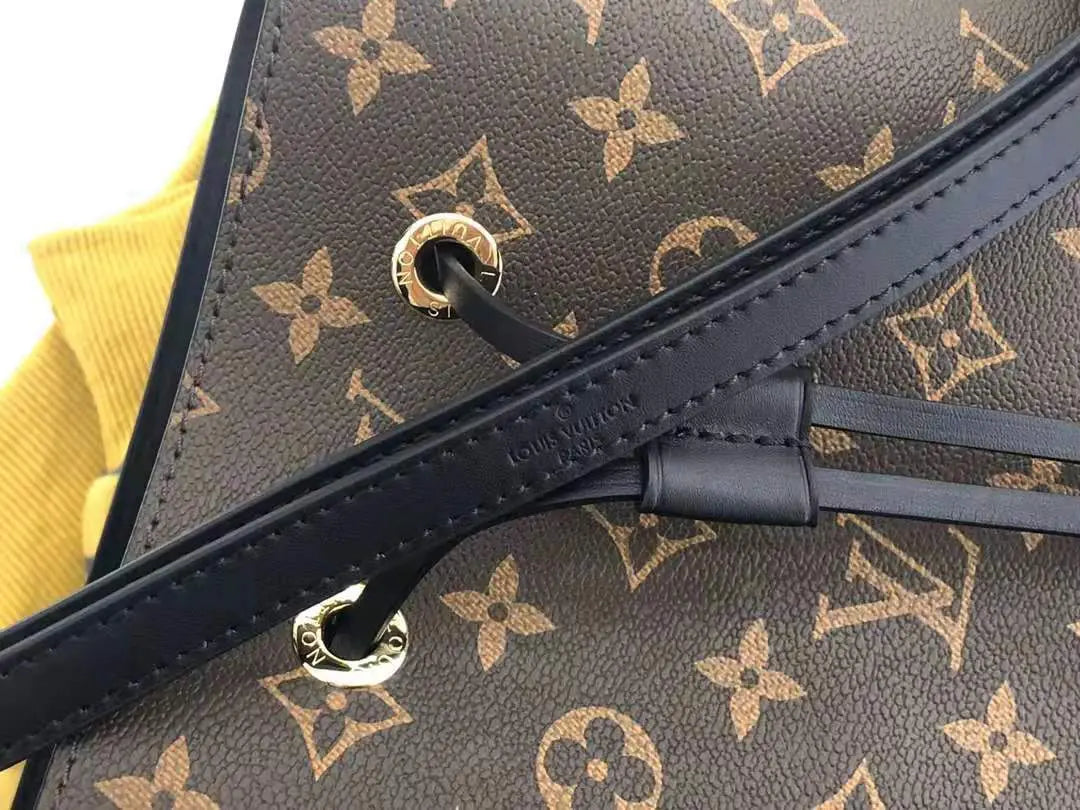 Leather bucket bag lbcase