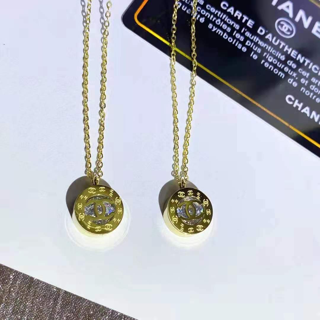 18k Solitaire Necklace Ladies lbcase