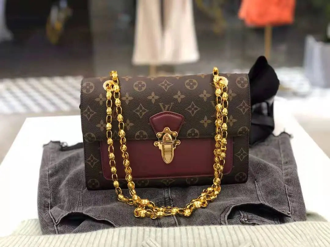 Metal Chain Leather Shoulder Bag lbcase